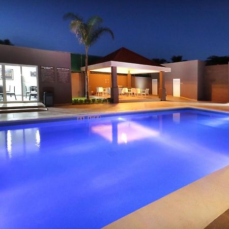 Candlewood Suites - Celaya By Ihg Exterior foto