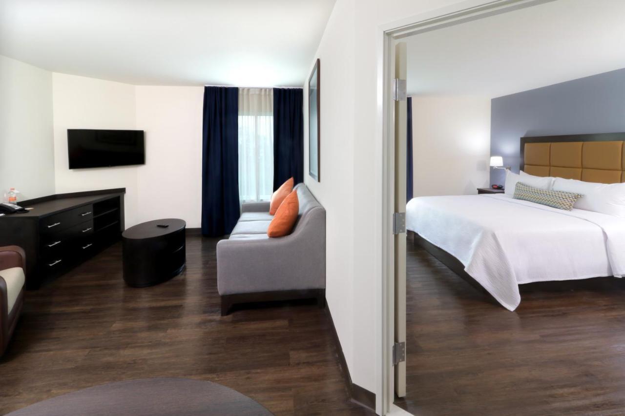 Candlewood Suites - Celaya By Ihg Exterior foto