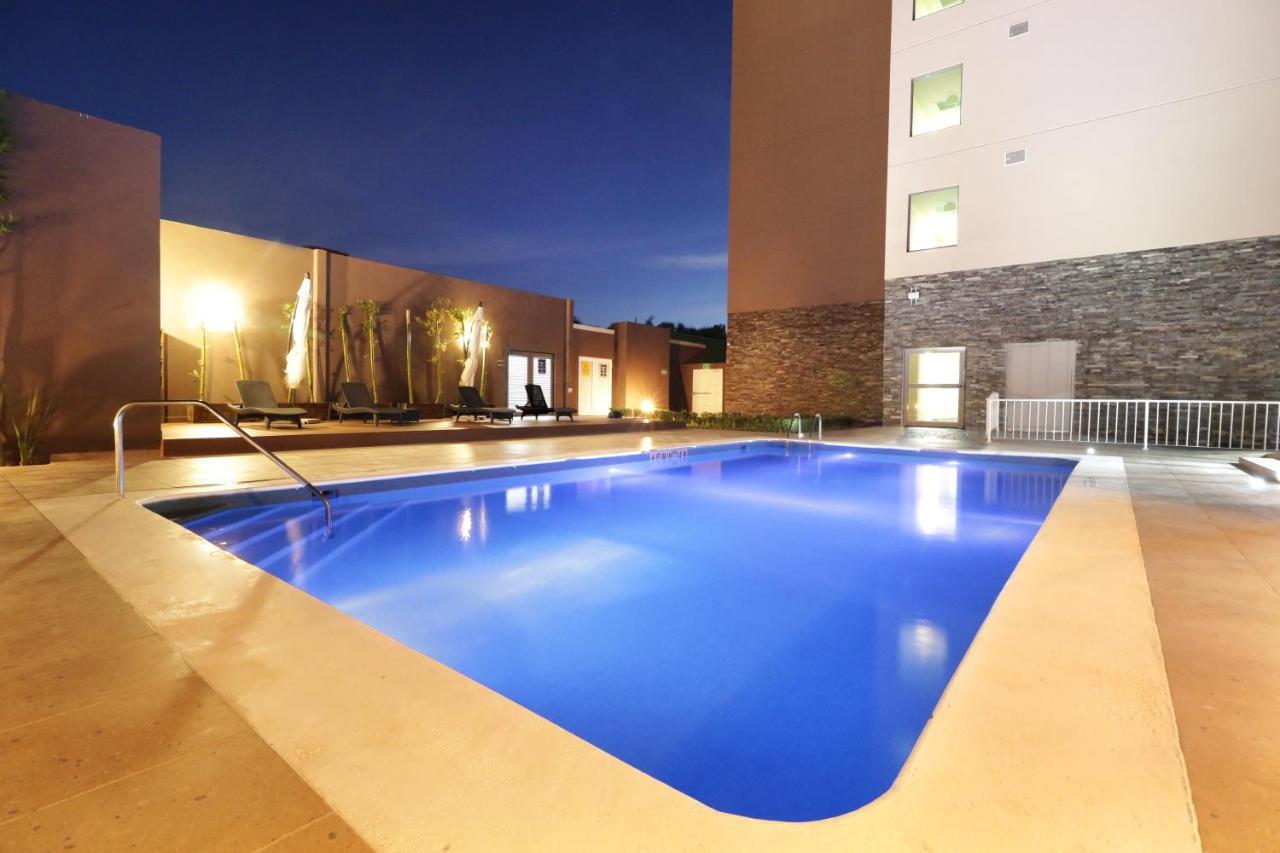 Candlewood Suites - Celaya By Ihg Exterior foto
