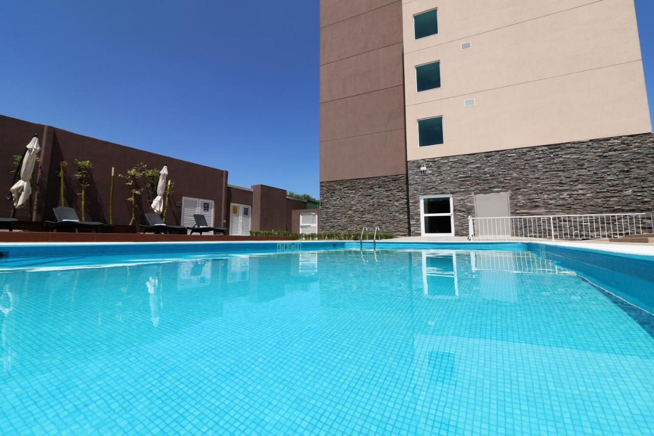 Candlewood Suites - Celaya By Ihg Exterior foto